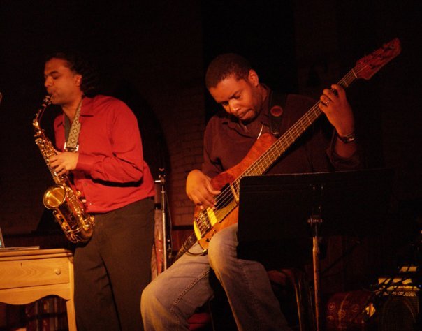 Saxophonist and bassist in duet
